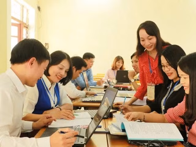 Linh hoạt trong công tác bồi dưỡng giáo viên thực hiện chương trình GDPT 2018. Ảnh minh họa/INT