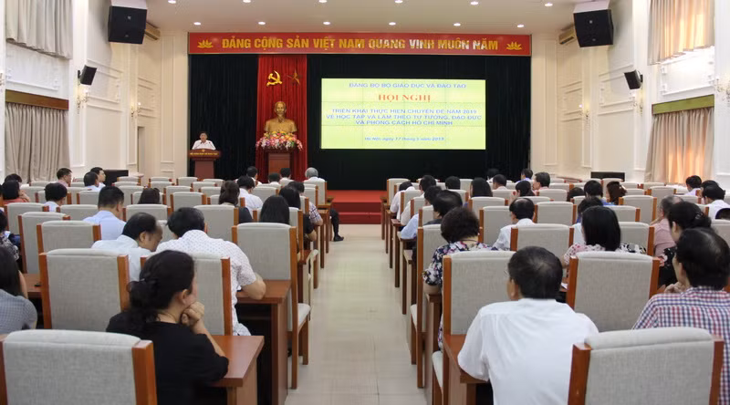 Toàn cảnh hội nghị.