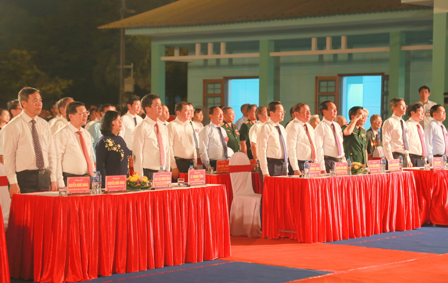 Lãnh đạo Đảng, Nhà nước dự Lễ kỷ niệm 50 năm ngày ra mắt Trụ sở Chính phủ cách mạng lâm thời Cộng hòa miền Nam Việt Nam. Lãnh đạo Đảng, Nhà nước dự Lễ kỷ niệm 50 năm ngày ra mắt Trụ sở Chính phủ cách mạng lâm thời Cộng hòa miền Nam Việt Nam.