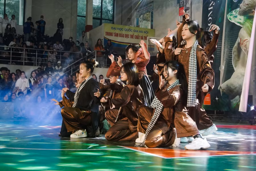 Những tiết mục được chuẩn bị công phu, gây ấn tượng mạnh mẽ với dàn Giám khảo và khán giả.