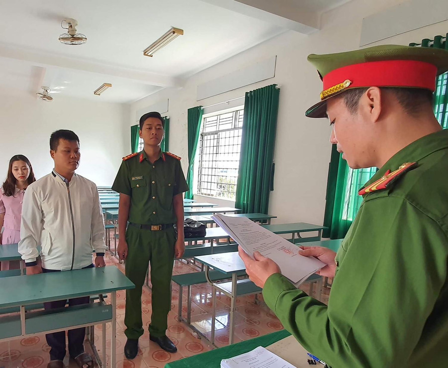 Cơ quan Công an thi hành lệnh khởi tố đối với Tô Viết Tài.