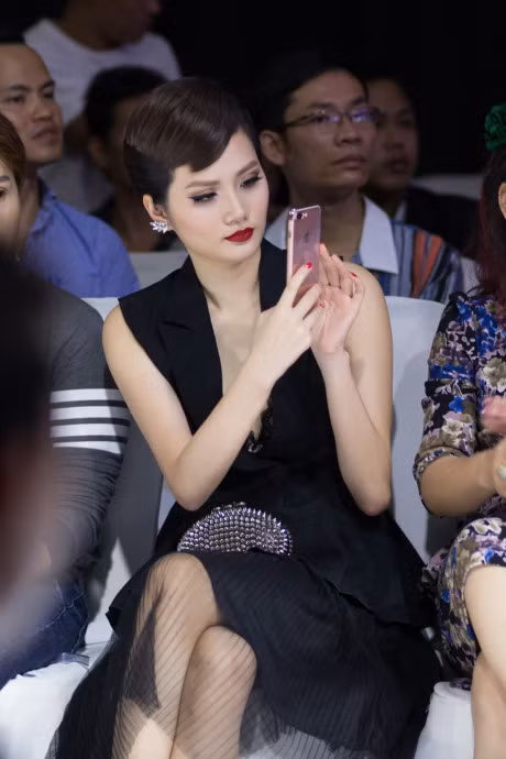 Hoa hau Dong Nam A Dieu Linh dep la voi toc tem - Anh 6