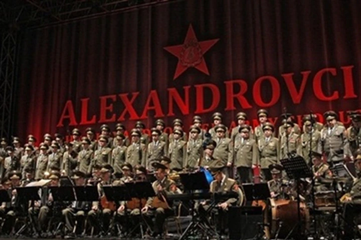 Ban nhạc quân đội Nga Alexandrov Ensemble. Ảnh: Bratislava.