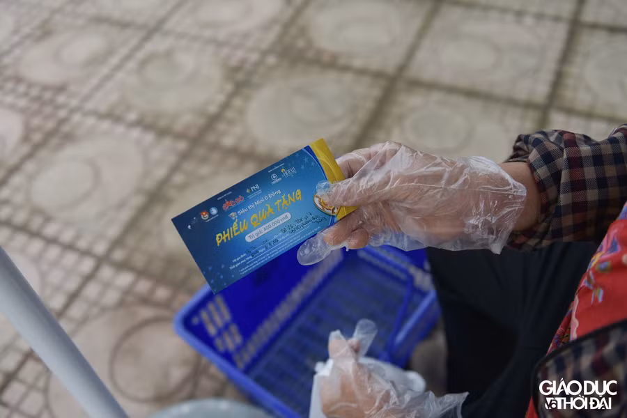 Mỗi phiếu quà tặng trị giá 400.000 đồng.