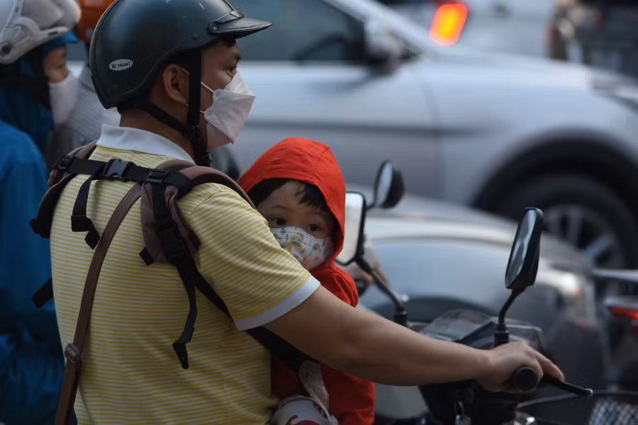 Đường phố Hà Nội ùn tắc kéo dài trước ngày nghỉ lễ giỗ Tổ Hùng Vương ảnh 13