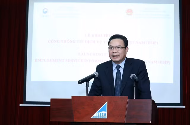 Thứ trưởng Bộ Lao động Thương binh và Xã hội Lê Văn Thanh phát biểu tại buổi lễ