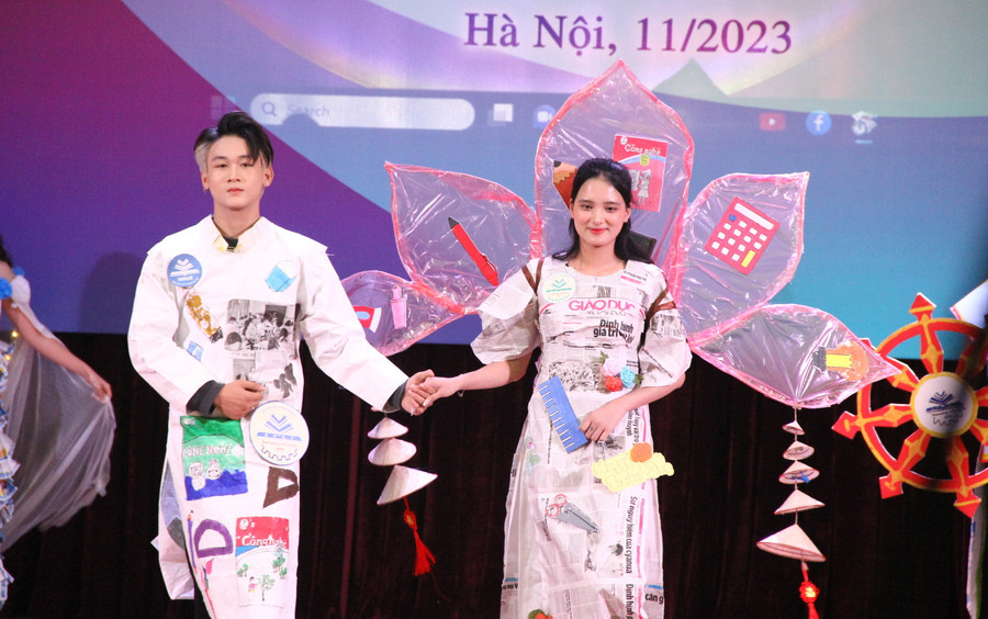 Các đội tham dự phần thi sân khấu hóa. Các đội tham dự phần thi sân khấu hóa.