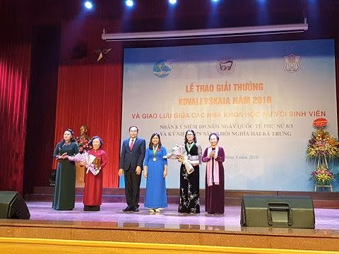 GS.TS Nguyễn Thị Lan vừa được vinh danh Giải thưởng Kovalevskaia