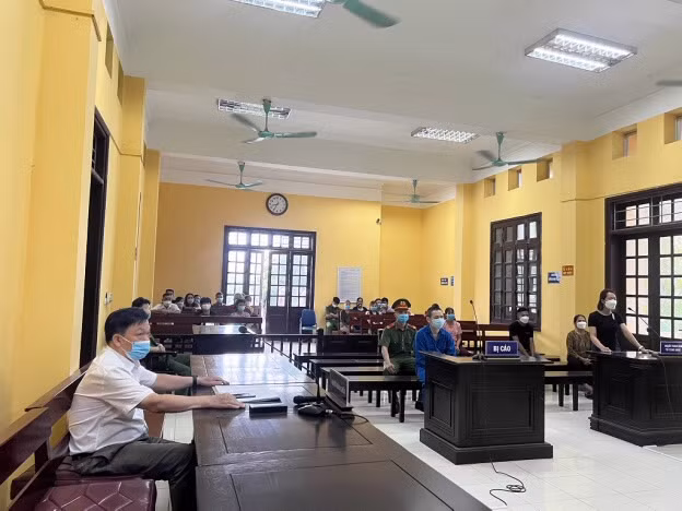 Toàn cảnh phiên tòa xét xử.