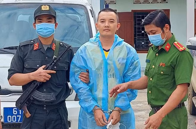 Phi "Đen" bị cơ quan chức năng bắt giữ sau thời gian lẩn trốn. Ảnh: T.K.