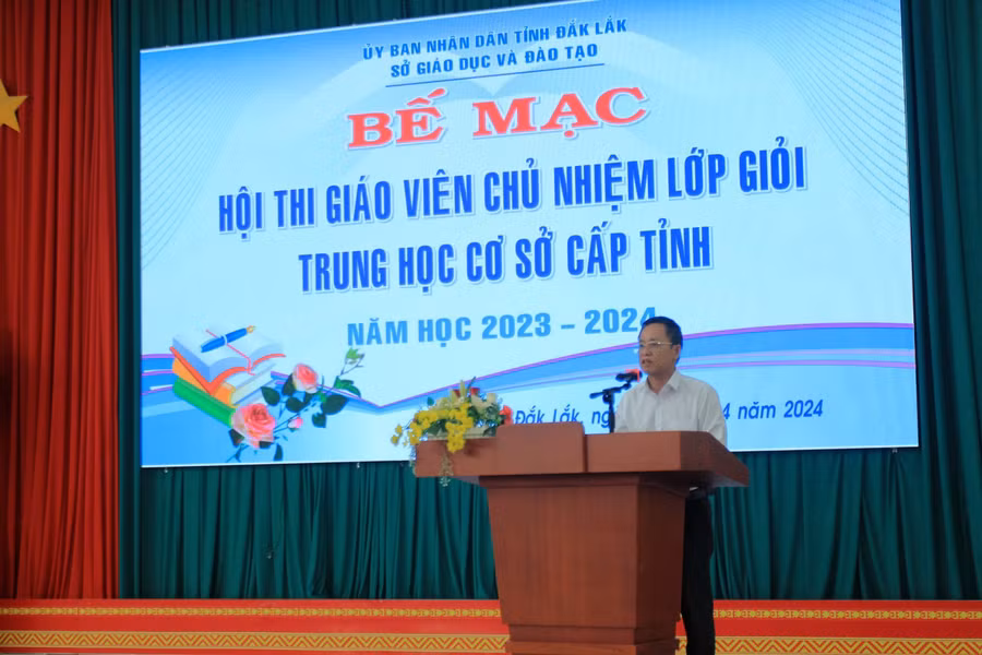 TS Đỗ Tường Hiệp - Phó Giám đốc Sở GD&amp;ĐT, Trưởng Ban tổ chức Hội thi phát biểu bế mạc. (Ảnh: TT)