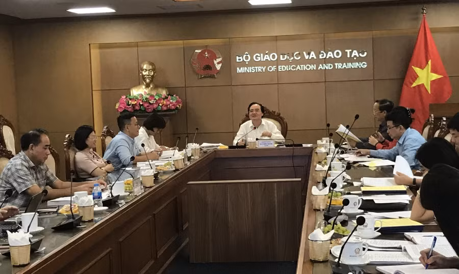 Bộ trưởng Phùng Xuân Nhạ chủ trì phiên họp nghiệm thu