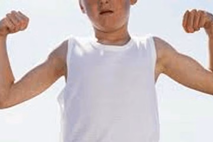 Bác sĩ Tiin: "12 tuổi - mẹ ơi con mặc quần lót được chưa?"