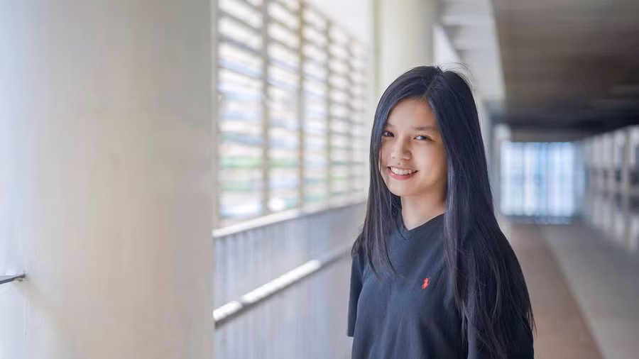 Nữ sinh Nguyễn Diệp Linh