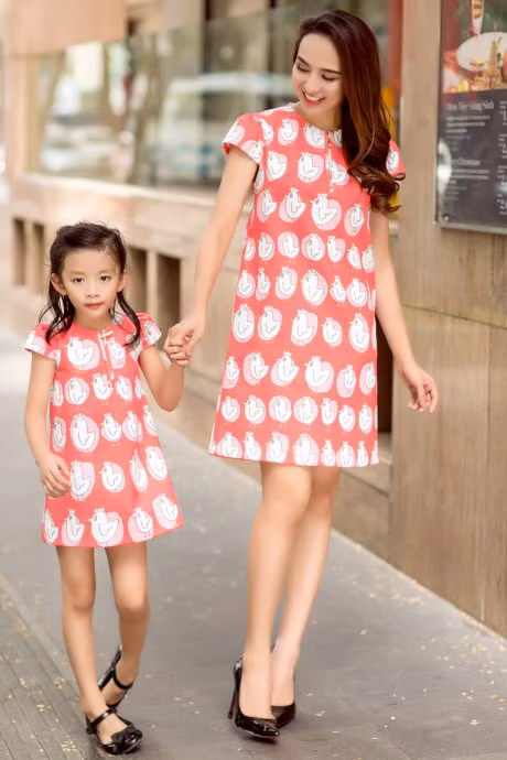 Ngoc Diem va con gai dien do doi don xuan - Anh 6