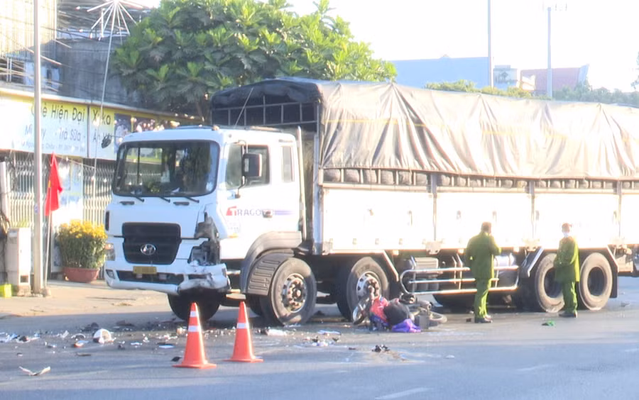 Hiện trường vụ tai nạn khiến 2 người tử vong.