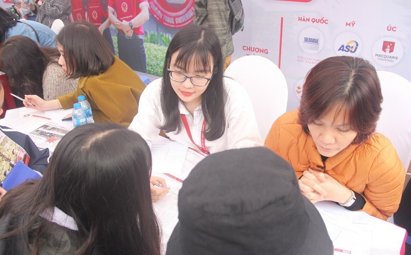 Học sinh nên chọn trường đại học có chất lượng đào tạo tốt để có nền tảng kiến thức vững vàng. Ảnh minh họa/TG. Học sinh nên chọn trường đại học có chất lượng đào tạo tốt để có nền tảng kiến thức vững vàng. Ảnh minh họa/TG.