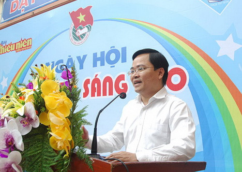 Đồng chí Nguyễn Anh Tuấn - Bí thư Thường trực Trung ương Đoàn TNCS Hồ Chí Minh phát biểu tại "Ngày hội tuổi trẻ sáng tạo" sáng 10/4. Đồng chí Nguyễn Anh Tuấn - Bí thư Thường trực Trung ương Đoàn TNCS Hồ Chí Minh phát biểu tại "Ngày hội tuổi trẻ sáng tạo" sáng 10/4.