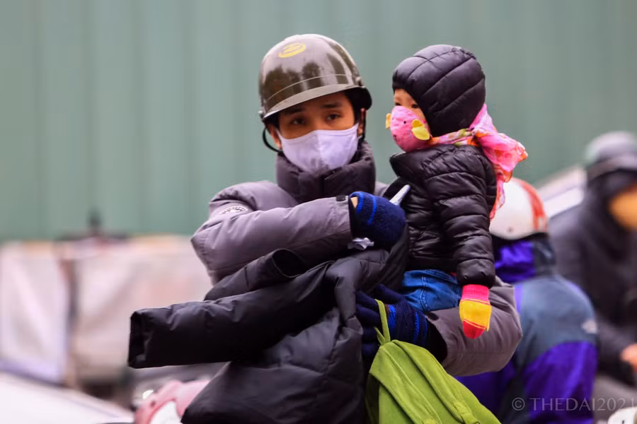 Khăn, khẩu trang, găng tay được chuẩn bị đầy đủ.