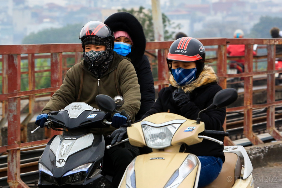 Người Hà Nội co ro trong rét dưới 10 độ ảnh 7