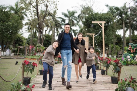 Khởi đầu du xuân năm nay, điểm “check in” đầu tiên mà diễn viên Đan Lê cùng cả nhà lựa chọn chính là Lễ hội Xuân Ecopark.