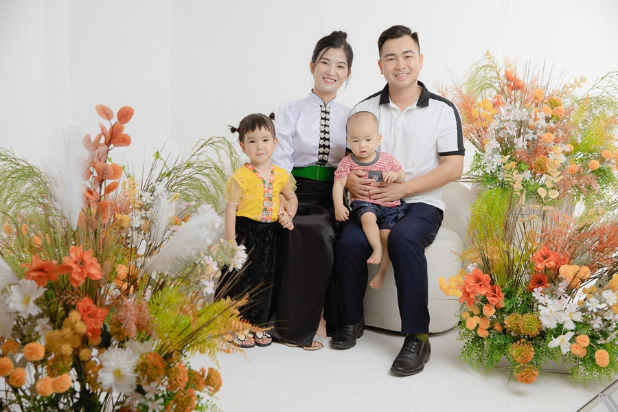 Gia đình anh Lò Văn Lợi. Gia đình anh Lò Văn Lợi.