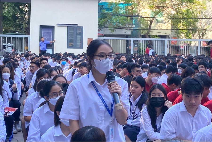 Không khí sôi nổi tại sự kiện trong phần giao lưu cùng diễn giả. Không khí sôi nổi tại sự kiện trong phần giao lưu cùng diễn giả.