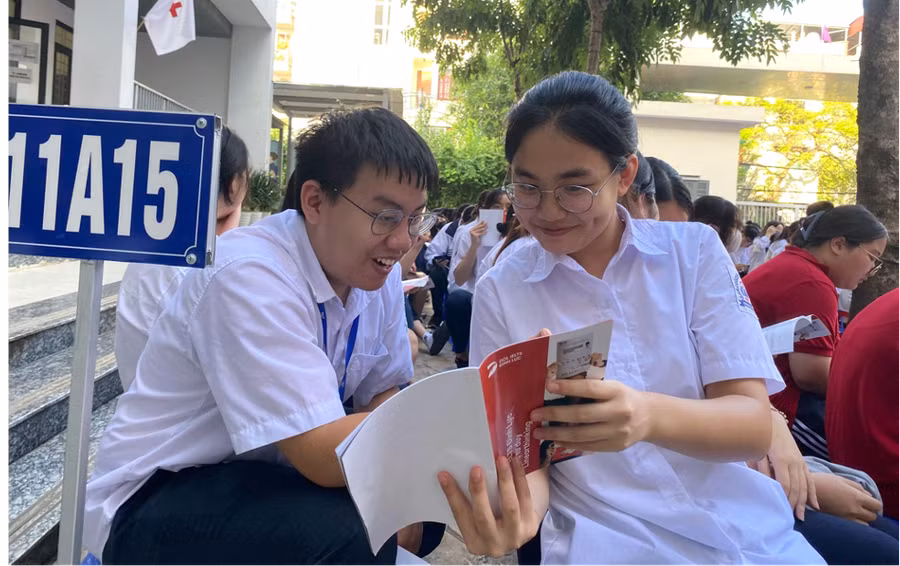 Các bạn học sinh rất hứng thú với phương pháp Linearthinking. Các bạn học sinh rất hứng thú với phương pháp Linearthinking.