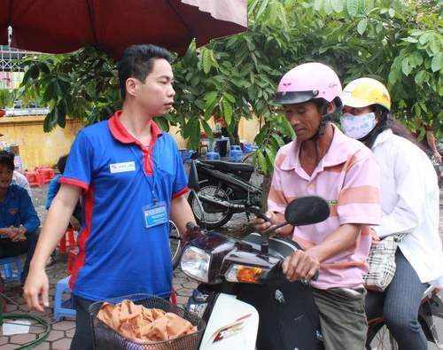 &quot;Hãy tự tin, chúng tôi đi cùng bạn&quot;