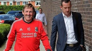 Liverpool hoàn tất thương vụ Charlie Adam từ Blackpool