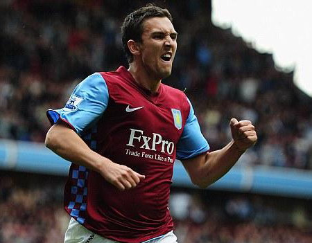 Arsenal nhắm Downing để thay Nasri