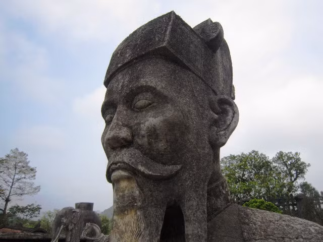 Thăm lăng Khải Định ảnh 4