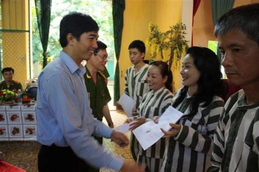 Tăng cường thông tin, tuyên truyền về đặc xá năm 2011