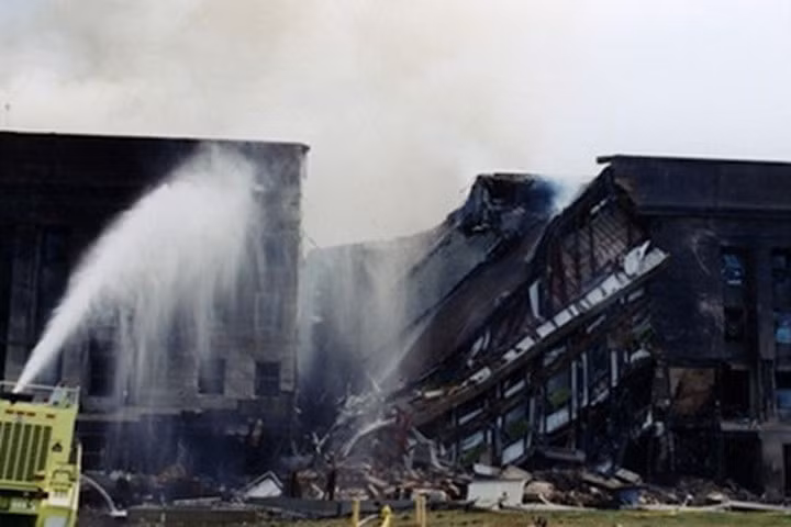 FBI công bố thêm một số hình ảnh hiếm hoi về vụ khủng bố 11/9