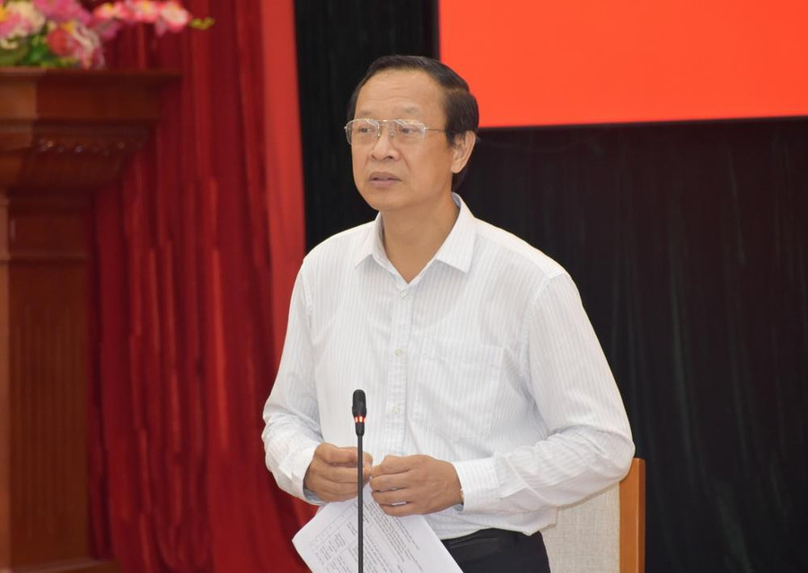 Thứ trưởng Phạm Ngọc Thưởng phát biểu tại hội nghị Thứ trưởng Phạm Ngọc Thưởng phát biểu tại hội nghị