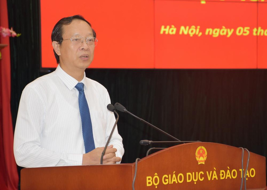 Thứ trưởng Phạm Ngọc Thưởng phát biểu tại buổi lễ Thứ trưởng Phạm Ngọc Thưởng phát biểu tại buổi lễ