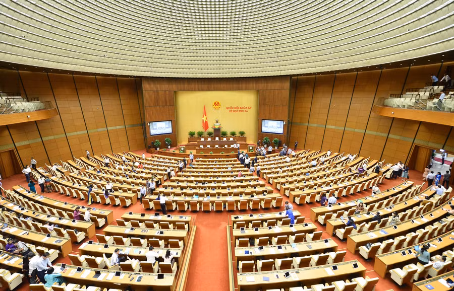 Toàn cảnh phiên thảo luận tại hội trường.