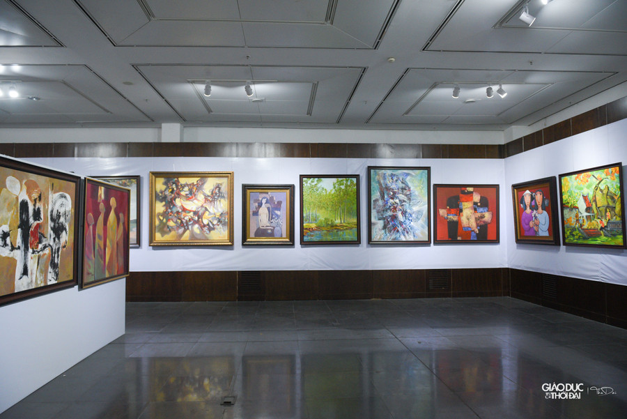 Triển lãm mỹ thuật đương đại quốc tế Việt Hàn có tên gọi “Hội tụ tinh hoa Mỹ thuật Việt – Hàn 2022” là cơ hội rất quý để các họa sĩ, người yêu mỹ thuật hai nước gặp gỡ, trao đổi, phát triển hợp tác hướng tới một thế giới hoà bình, hợp tác và phát triển thịnh vượng. Triển lãm mỹ thuật đương đại quốc tế Việt Hàn có tên gọi “Hội tụ tinh hoa Mỹ thuật Việt – Hàn 2022” là cơ hội rất quý để các họa sĩ, người yêu mỹ thuật hai nước gặp gỡ, trao đổi, phát triển hợp tác hướng tới một thế giới hoà bình, hợp tác và phát triển thịnh vượng.