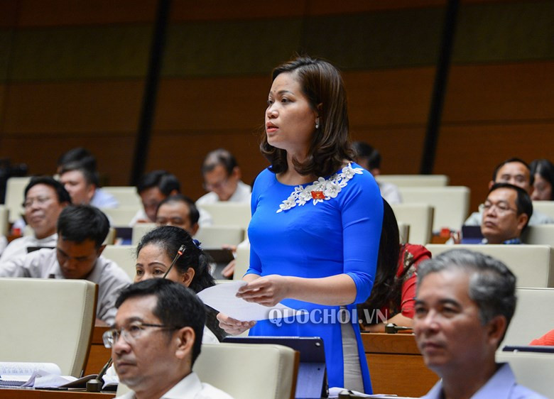 Đại biểu Nguyễn Thị Phúc. Đại biểu Nguyễn Thị Phúc.
