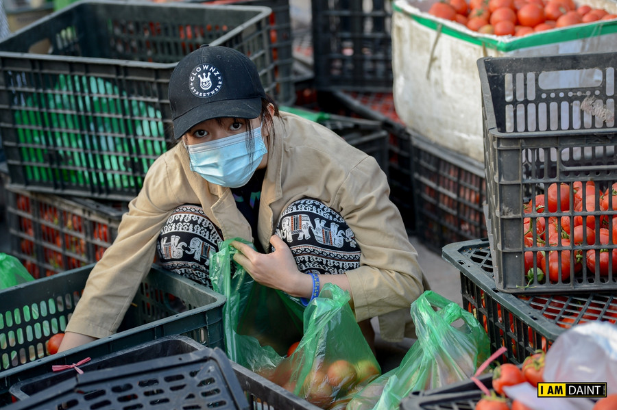 Giải cứu nông sản cho bà con vùng dịch, 80 nghìn đồng một thùng cà chua ảnh 15