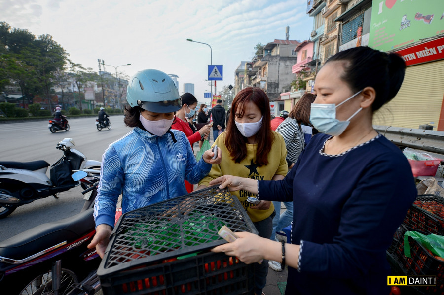 Giải cứu nông sản cho bà con vùng dịch, 80 nghìn đồng một thùng cà chua ảnh 2
