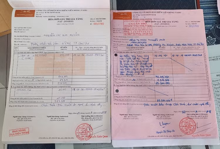 Lực lượng chức năng thu giữ nhiều tài liệu liên quan đến vụ án.