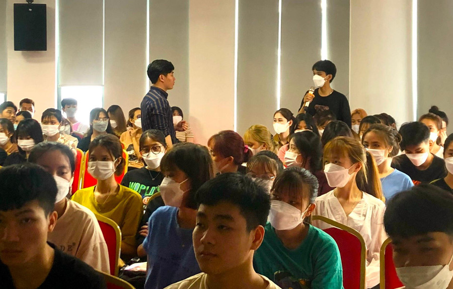 Đối thoại để các bạn trẻ hiểu và biết điều hay, làm việc tốt.