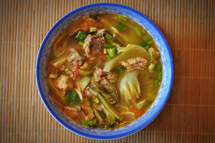 Bí kíp làm món bò hầm dưa chua giải nhiệt ngày nóng
