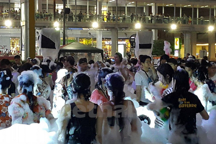 Người dân Thái Lan đón Tết Songkran. (Ảnh: Sơn Nam/Vietnam+)