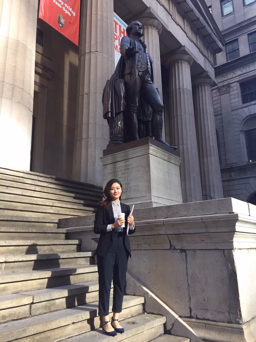 Nhận bằng Luật của Đại học Hoa Kỳ là ước mơ của nhiều sinh viên và phụ huynh Việt Nam, đặc biệt là những trường danh tiếng ở Hoa Kỳ