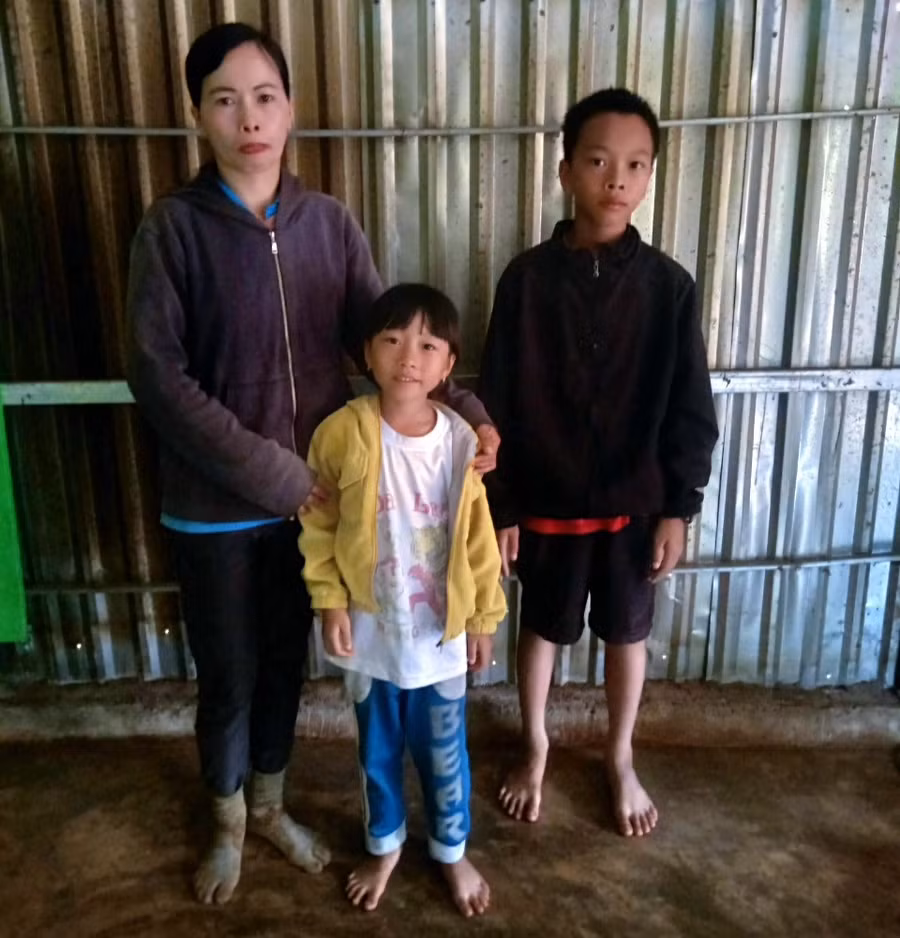 Gia đình học sinh Y Garia Mlô ở nhờ nhà chị gái của mẹ - Ảnh: Thành Tâm.