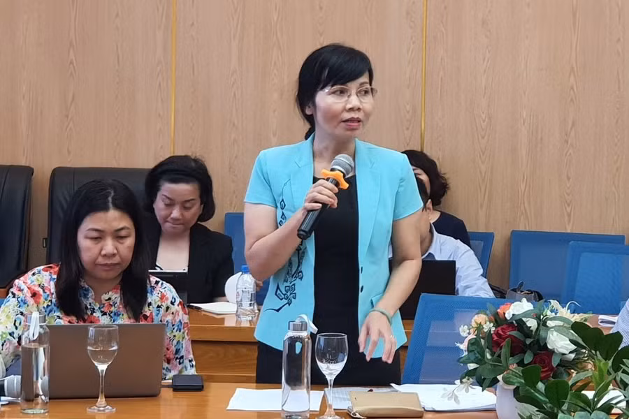 GS.TS Trần Thị Vân Hoa thảo luận tại tọa đàm