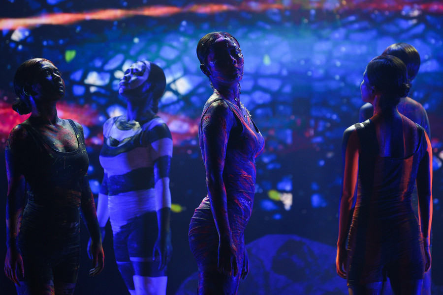 Tác phẩm Ngũ hành mở màn cho những bài biểu diễn của các bạn sinh viên.