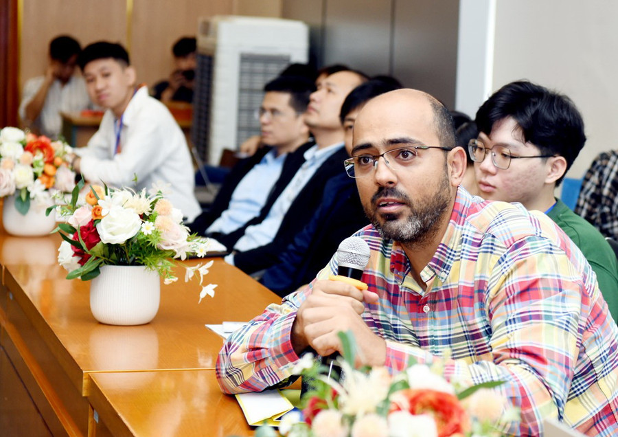 Chuyên gia quốc tế chia sẻ tại hội thảo. Chuyên gia quốc tế chia sẻ tại hội thảo.